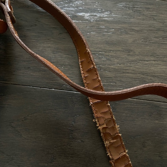 Dooney & Bourke Vintage Brown & Black Pebbled Leather Crossbody Flap Satchel - Picture 3 of 9